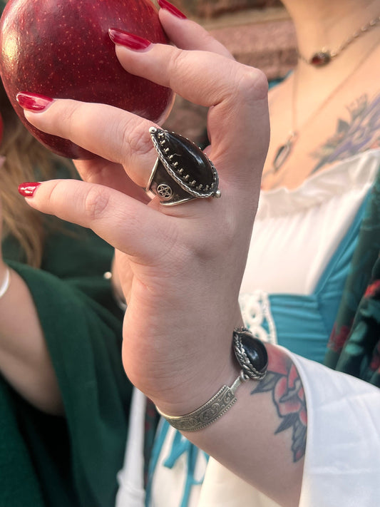 Onyx 'Raven's Beak' Wiccan Ring
