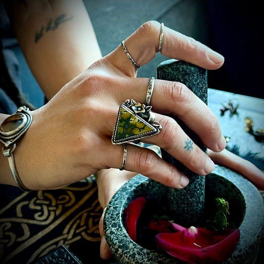 Dark Foliage Turquoise Ring